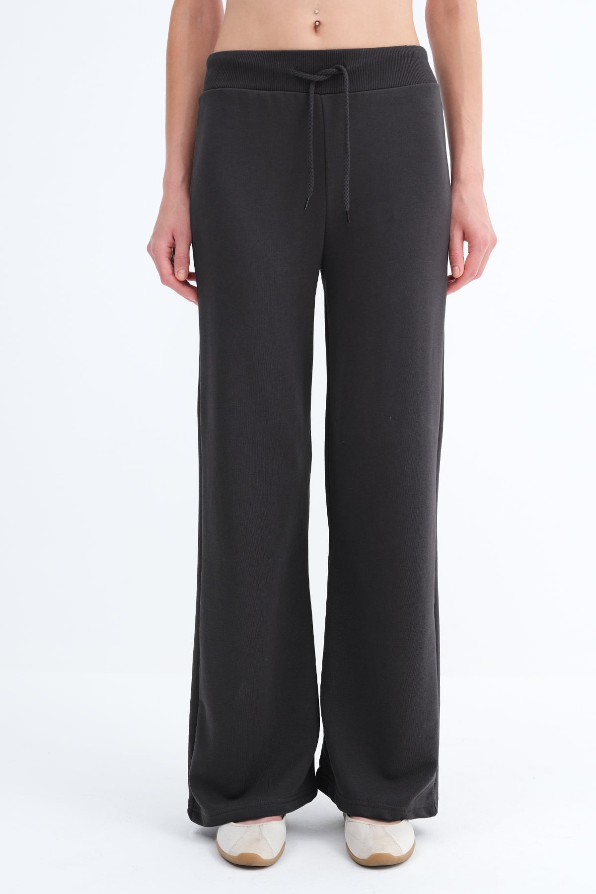 Charcoal_Elastic-Waist-Wide-Leg-Sweatpants-addax