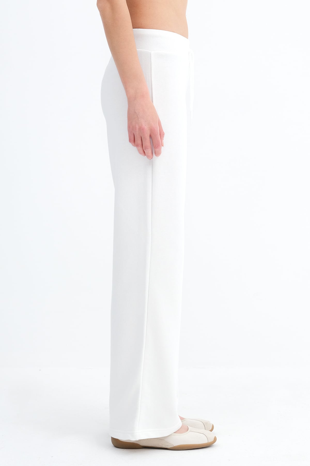 Ecru_Elastic-Waist-Wide-Leg-Sweatpants-addax