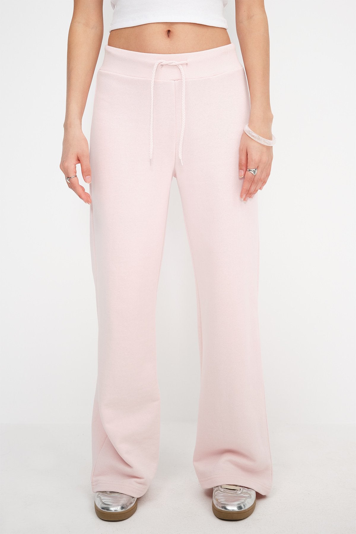 Lotus_Elastic-Waist-Wide-Leg-Sweatpants-addax