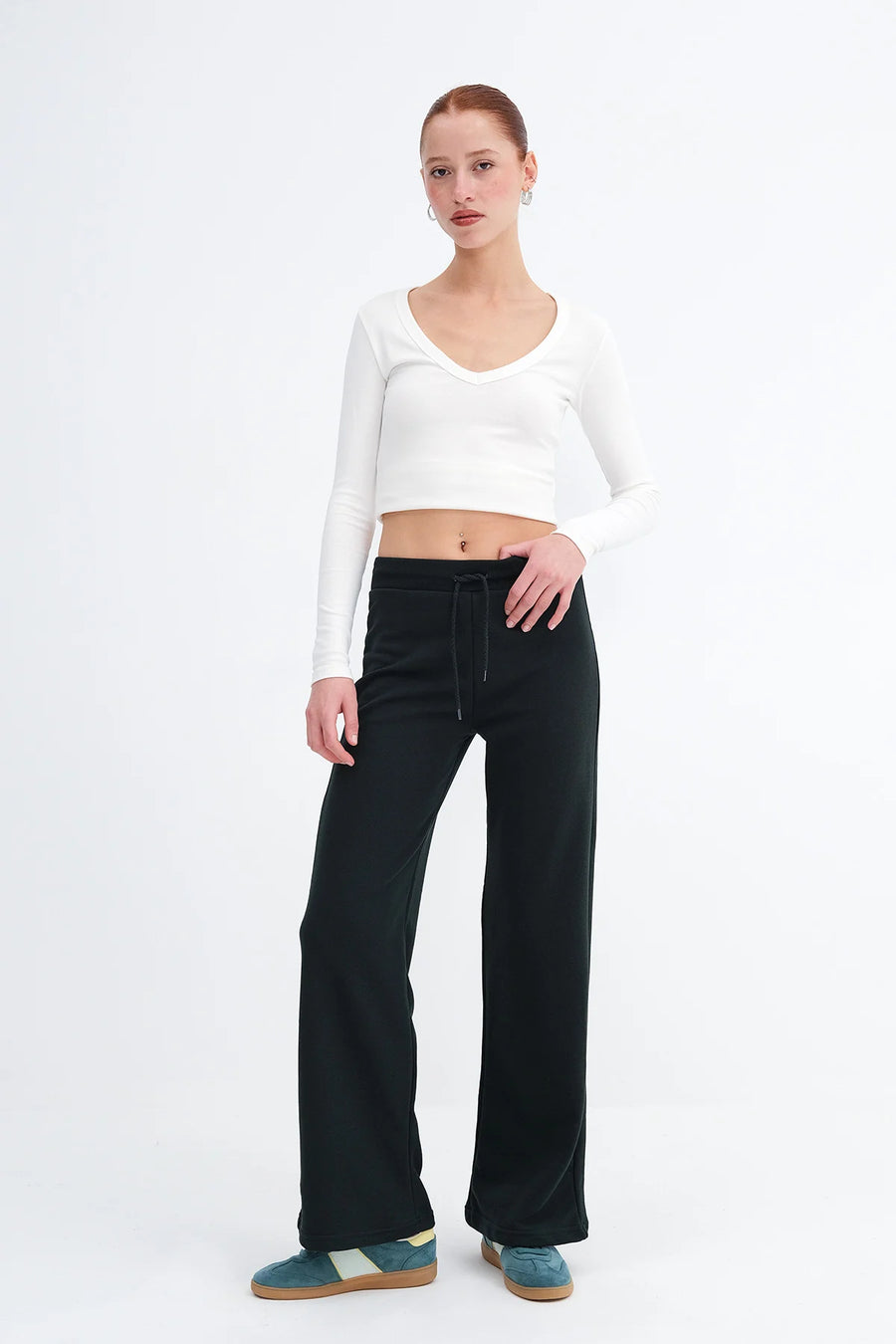Sapphire_Elastic-Waist-Wide-Leg-Sweatpants-addax