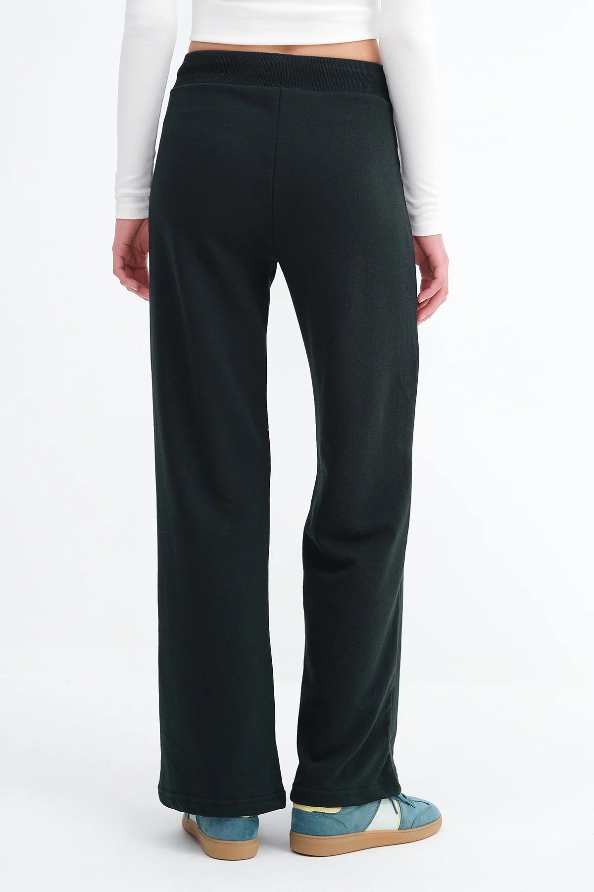 Sapphire_Elastic-Waist-Wide-Leg-Sweatpants-addax