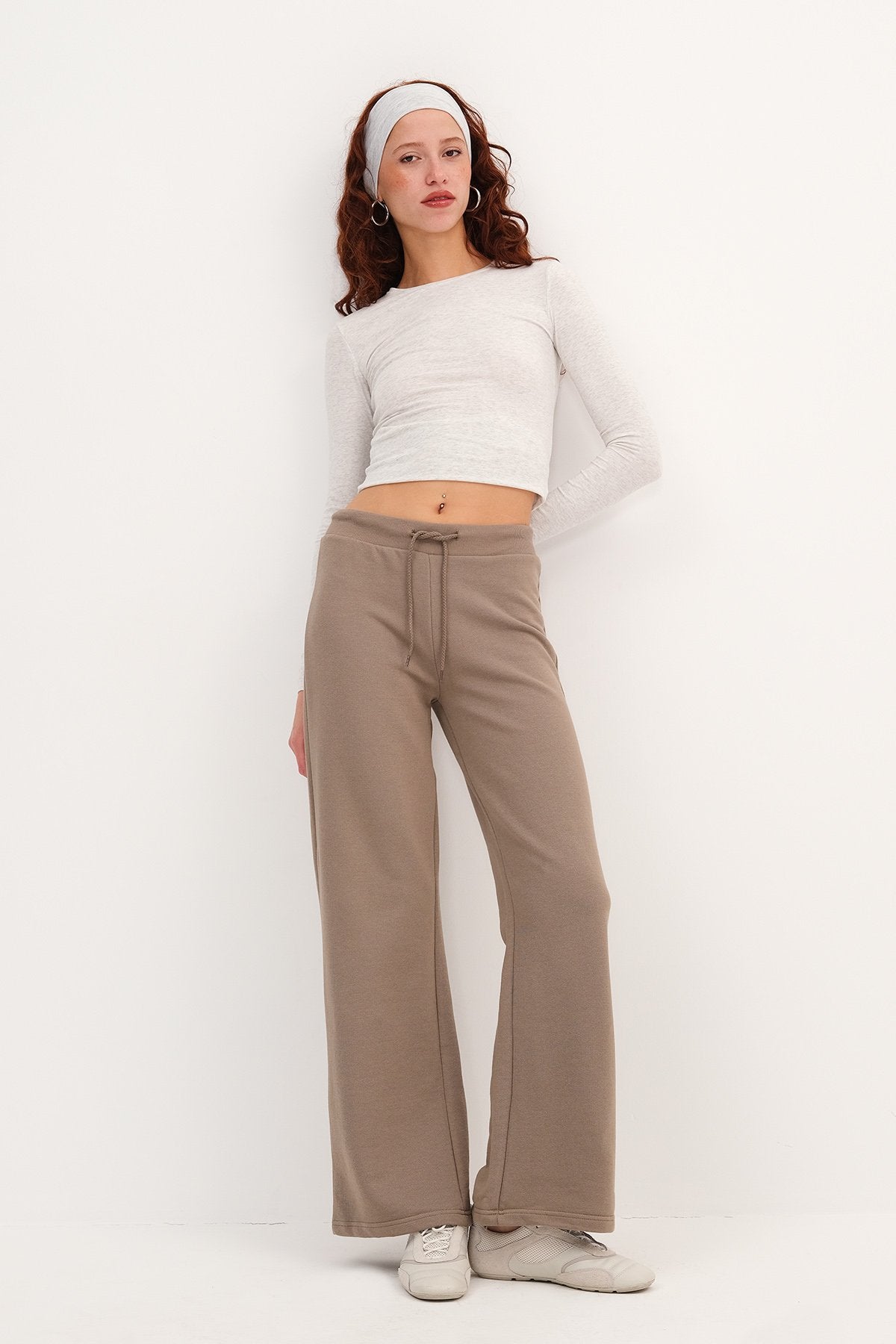Annual_Elastic-Waist-Wide-Leg-Sweatpants-addax