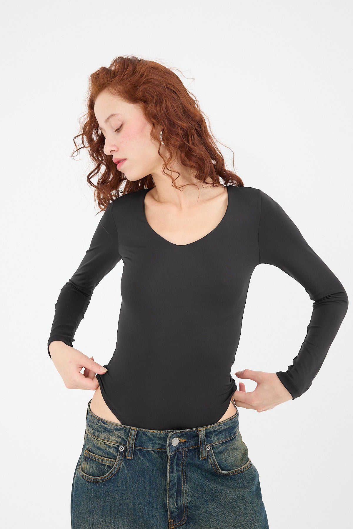 Black_V-Neck-Long-Sleeve-Basic-Bodysuit-addax