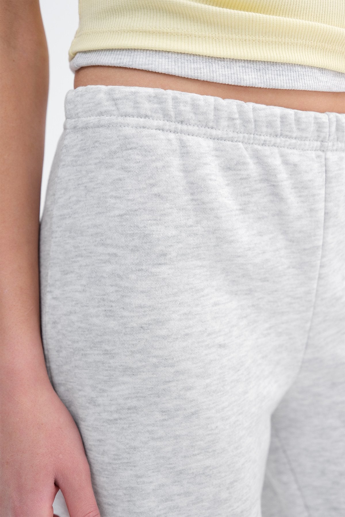 Snow-Melange_Elastic-Waist-Wide-Leg-Sweatpants-addax