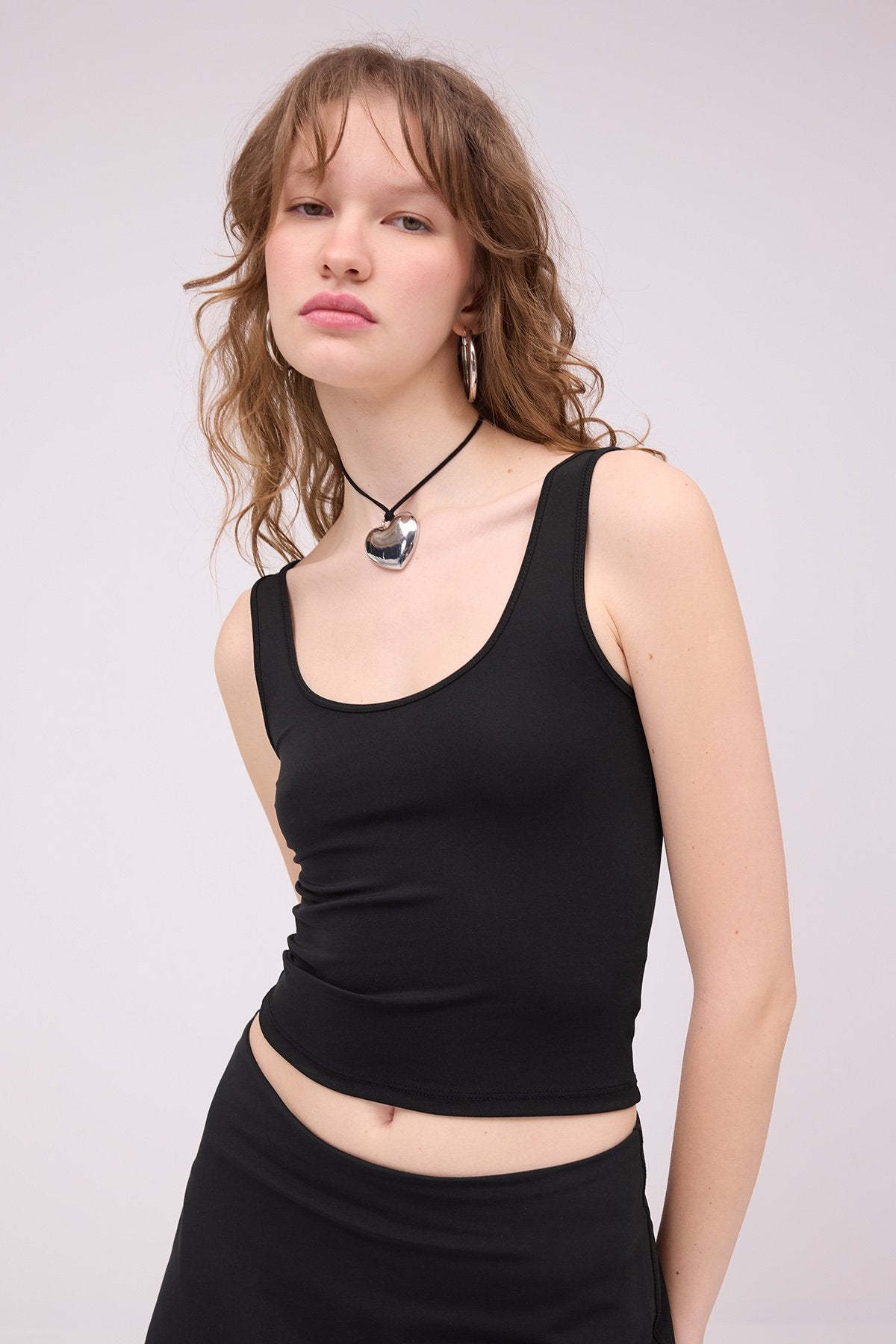 Black_U-Neck-Basic-Undershirt-addax
