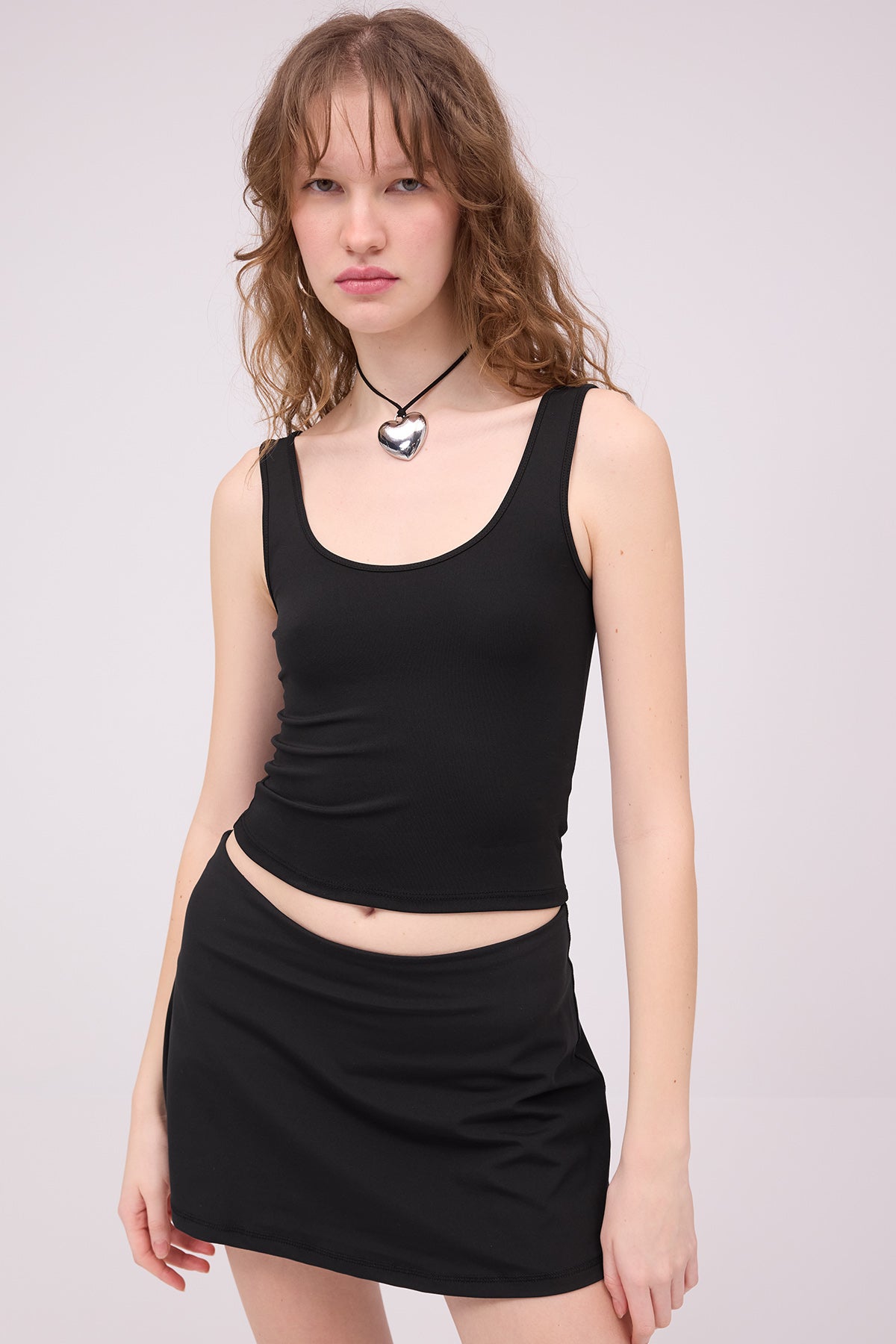 Black_U-Neck-Basic-Undershirt-addax