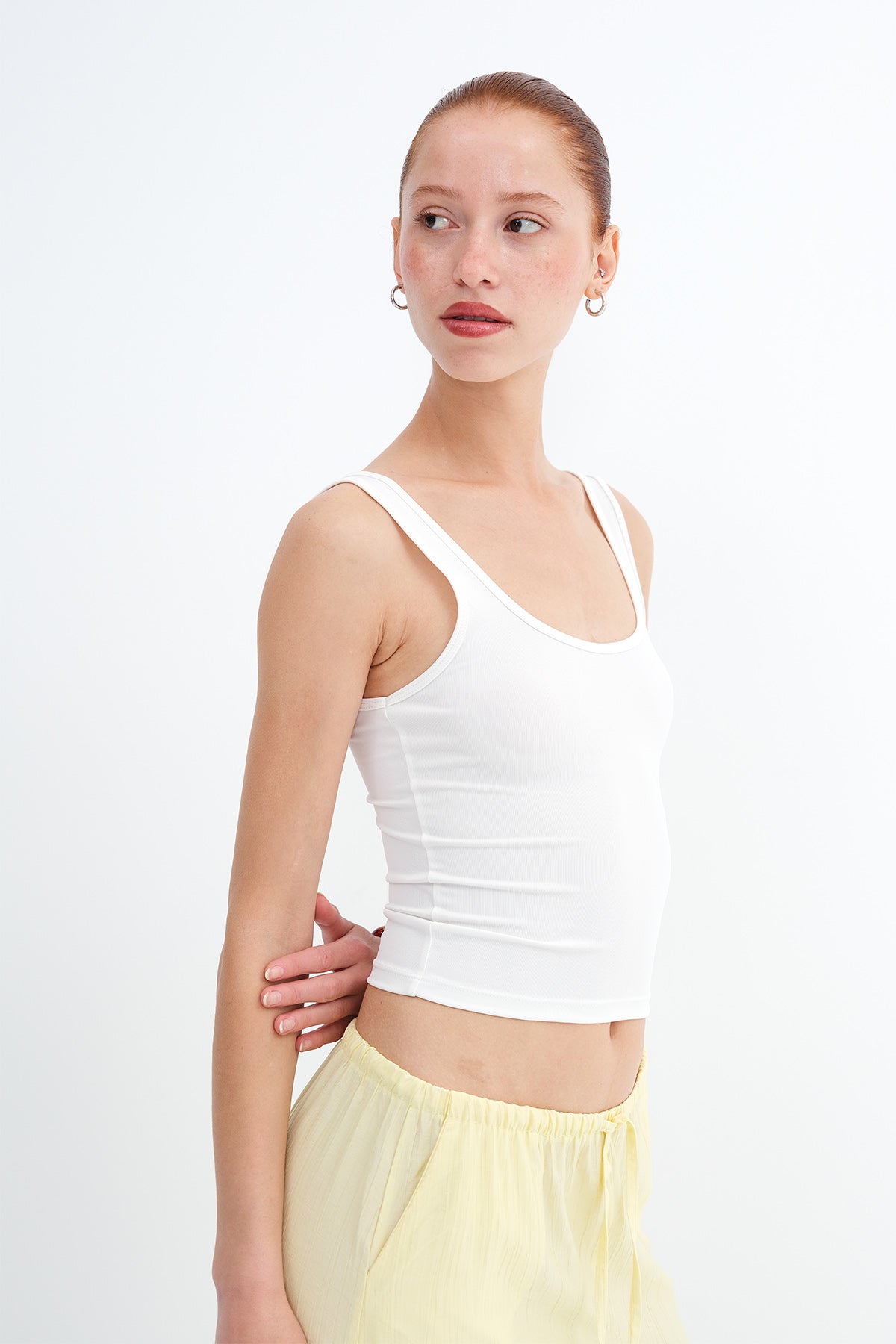 Ecru_U-Neck-Basic-Undershirt-addax