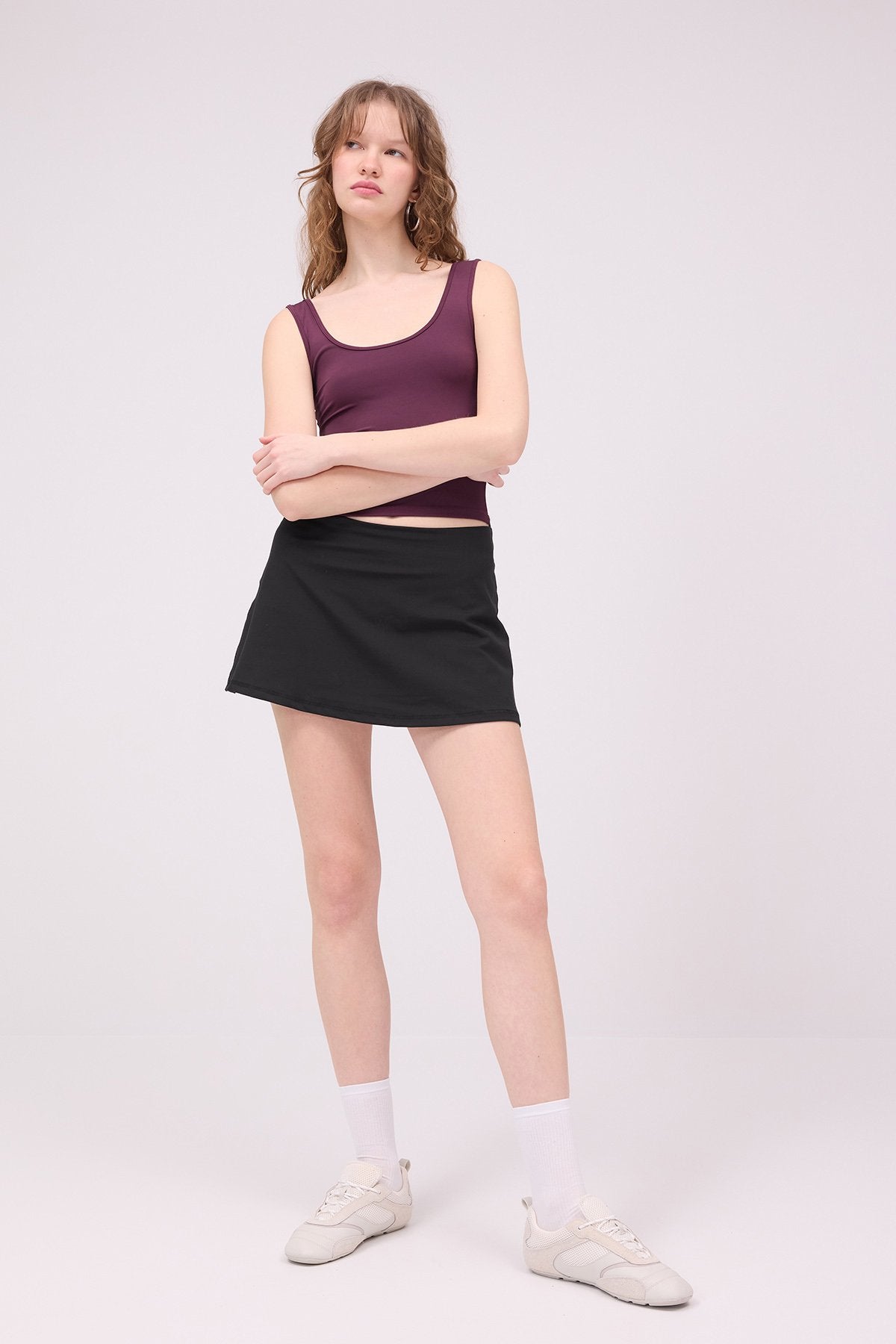 Gardenia_U-Neck-Basic-Undershirt-addax