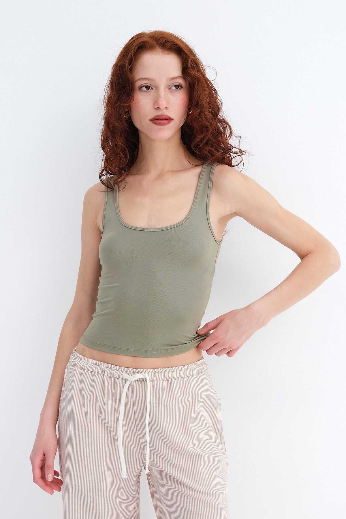 Sage_U-Neck-Basic-Undershirt-addax