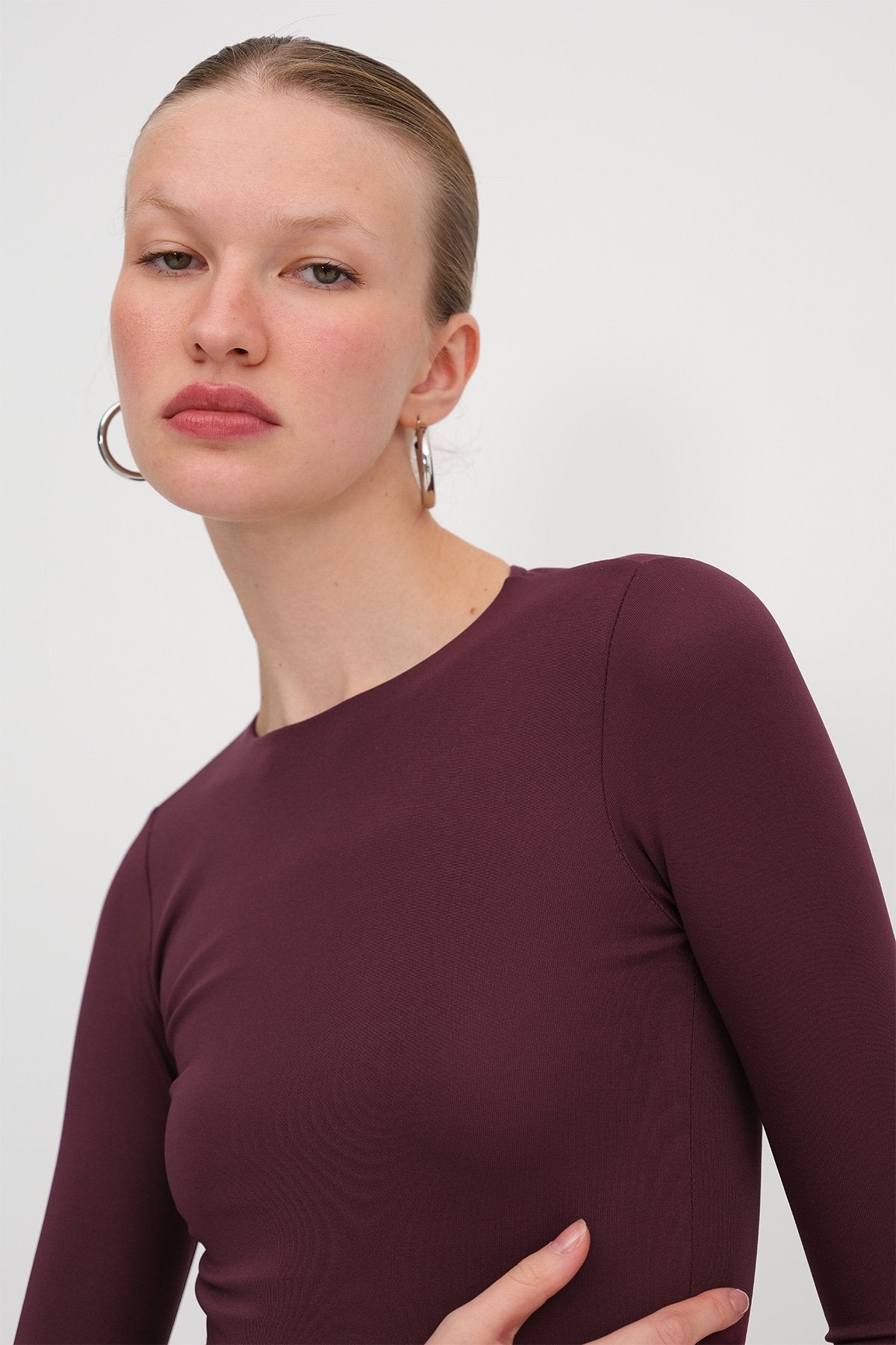 Gardenia_Crew-Neck-Long-Sleeve-Basic-Bodysuit-addax