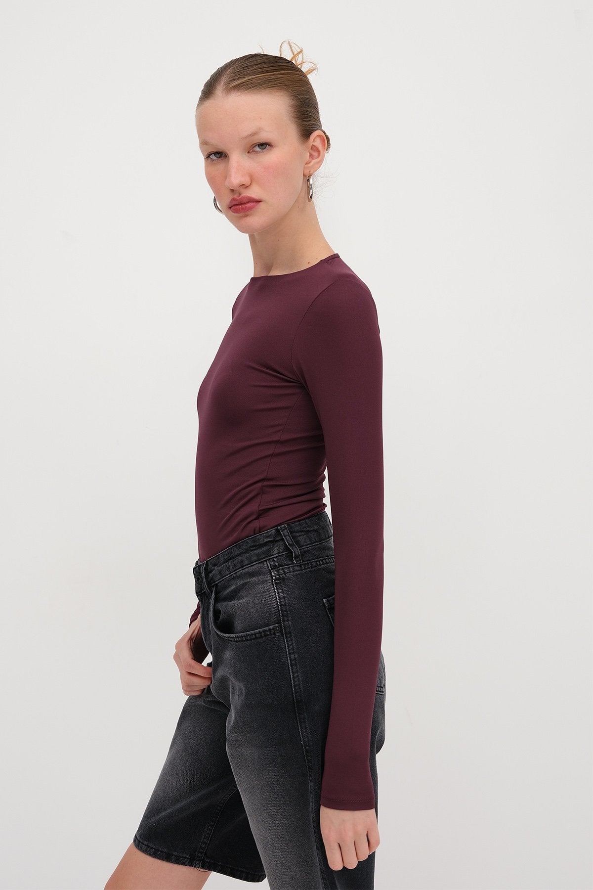 Gardenia_Crew-Neck-Long-Sleeve-Basic-Bodysuit-addax