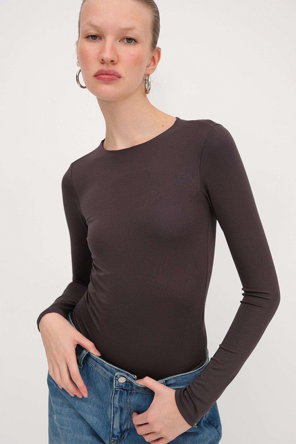 Soft-Brown_Crew-Neck-Long-Sleeve-Basic-Bodysuit-addax