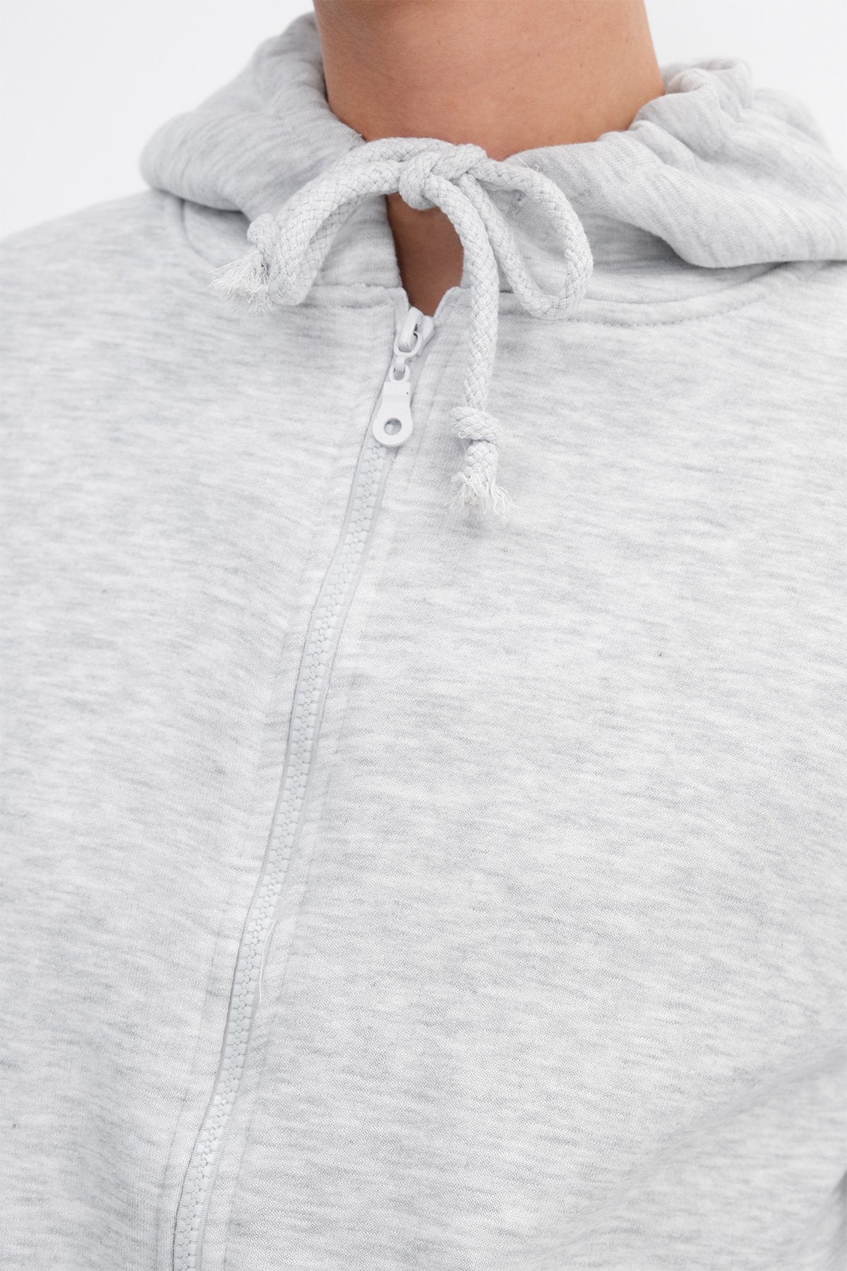 Snow-Melange_Raised-Zipper-Sweatshirt-addax