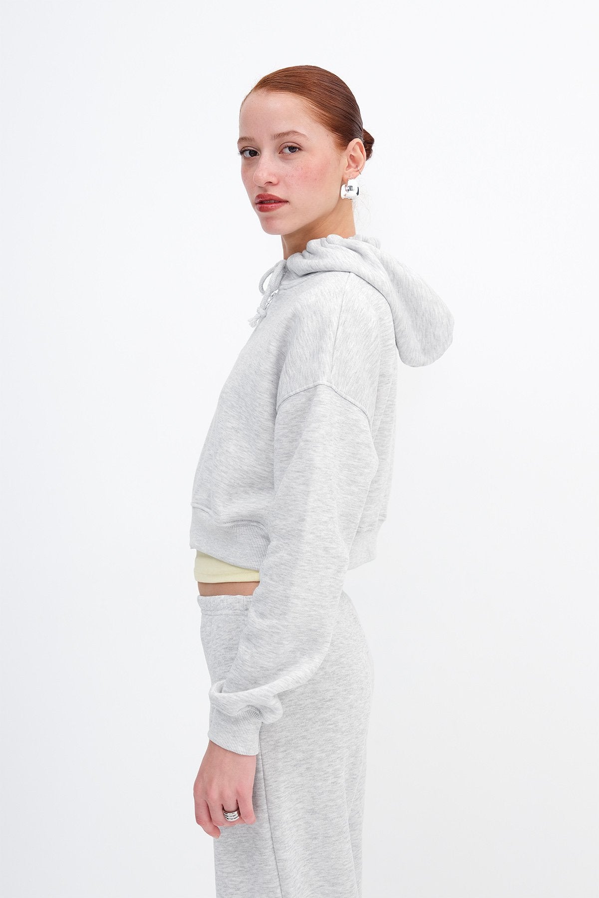 Snow-Melange_Raised-Zipper-Sweatshirt-addax