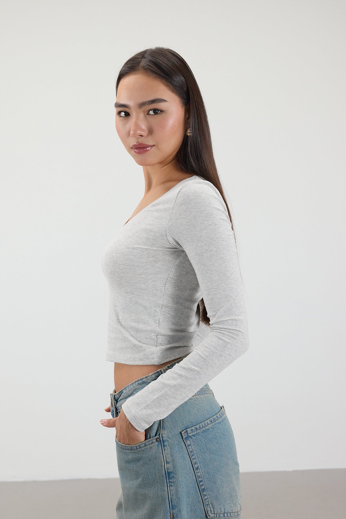 Snow-Melange_U-Neck-Long-Sleeve-Basic-Blouse-addax