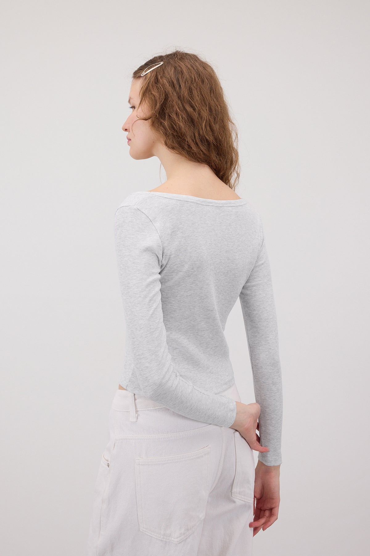 Snow-Melange_U-Neck-Long-Sleeve-Modal-Top-addax
