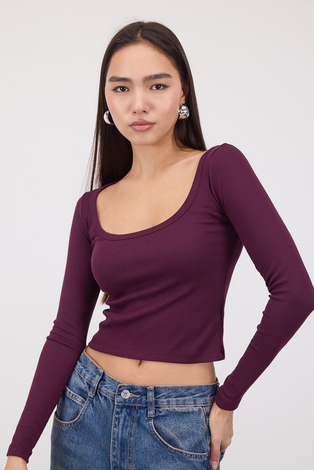 Gardenia_U-Neck-Long-Sleeve-Modal-Top-addax