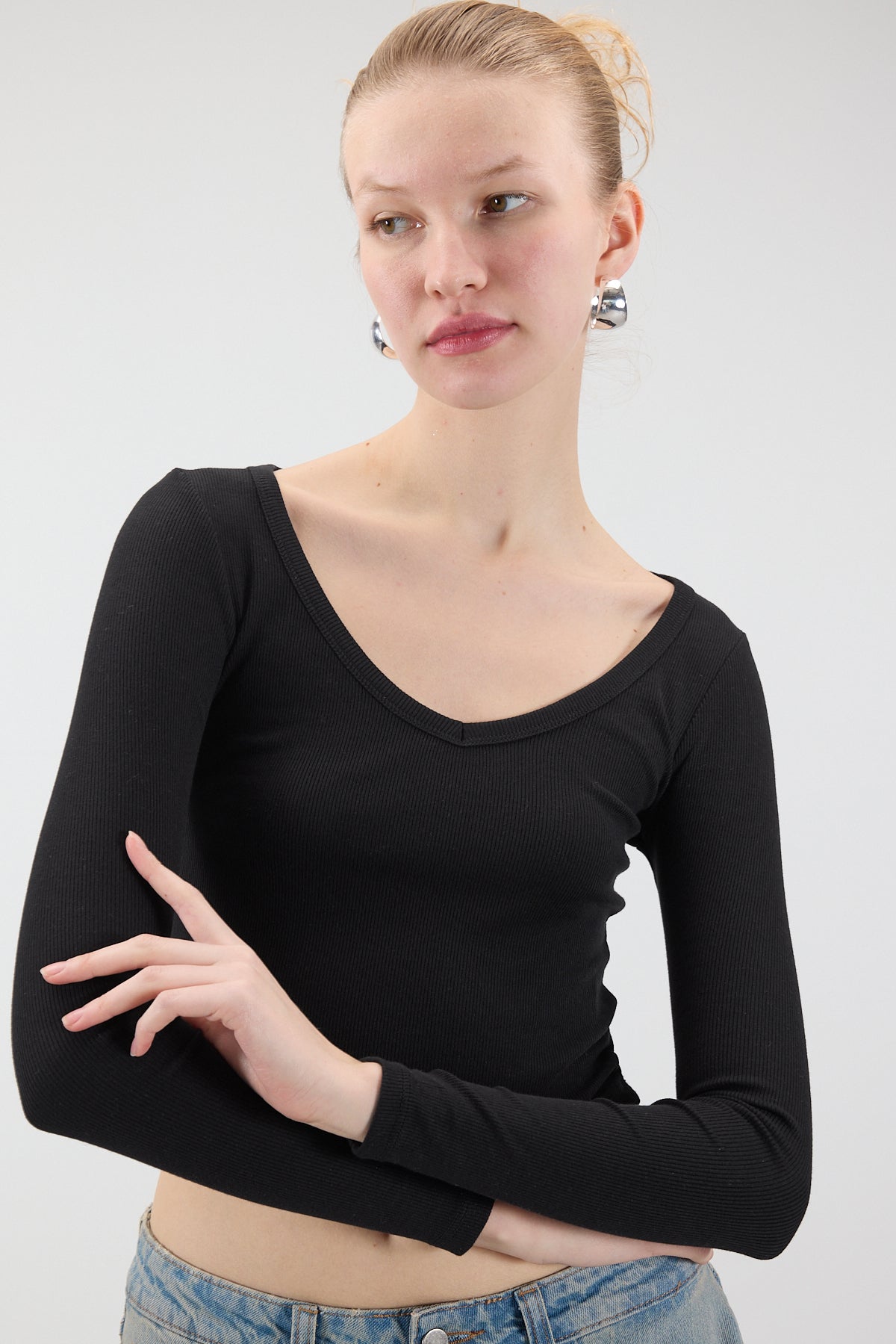 Black_V-Neck-Long-Sleeve-Modal-Top-addax