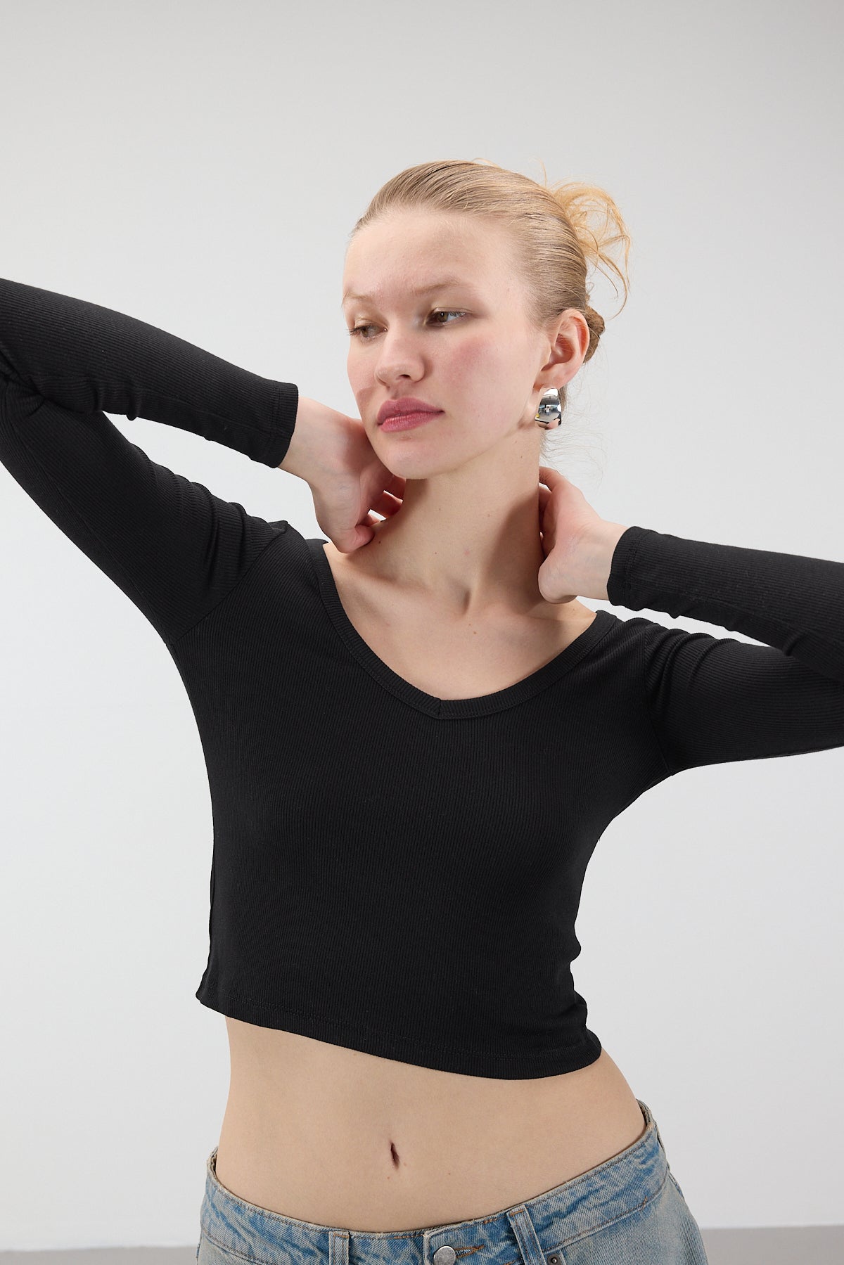 Black_V-Neck-Long-Sleeve-Modal-Top-addax