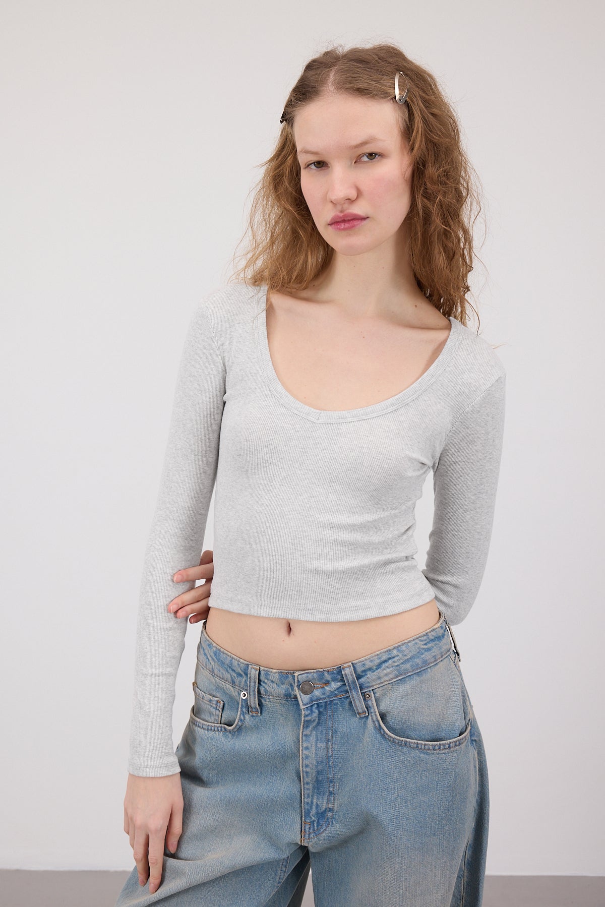 Snow-Melange_V-Neck-Long-Sleeve-Modal-Top-addax