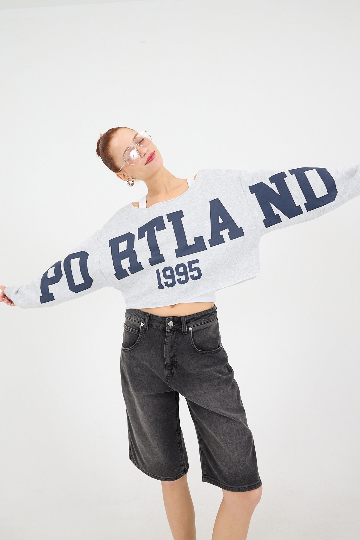 Grey-Melange_PORTLAND-Printed-Fleece-Crop-Sweatshirt-addax