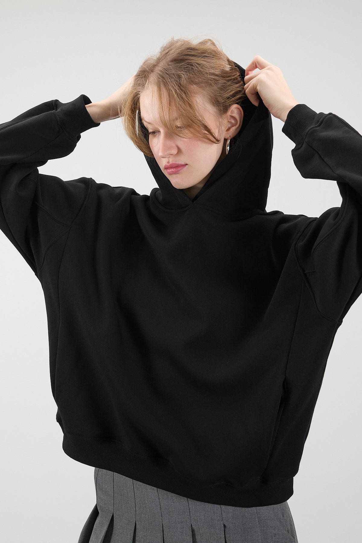 Black_Hooded-Ribbon-Sweatshirt-addax