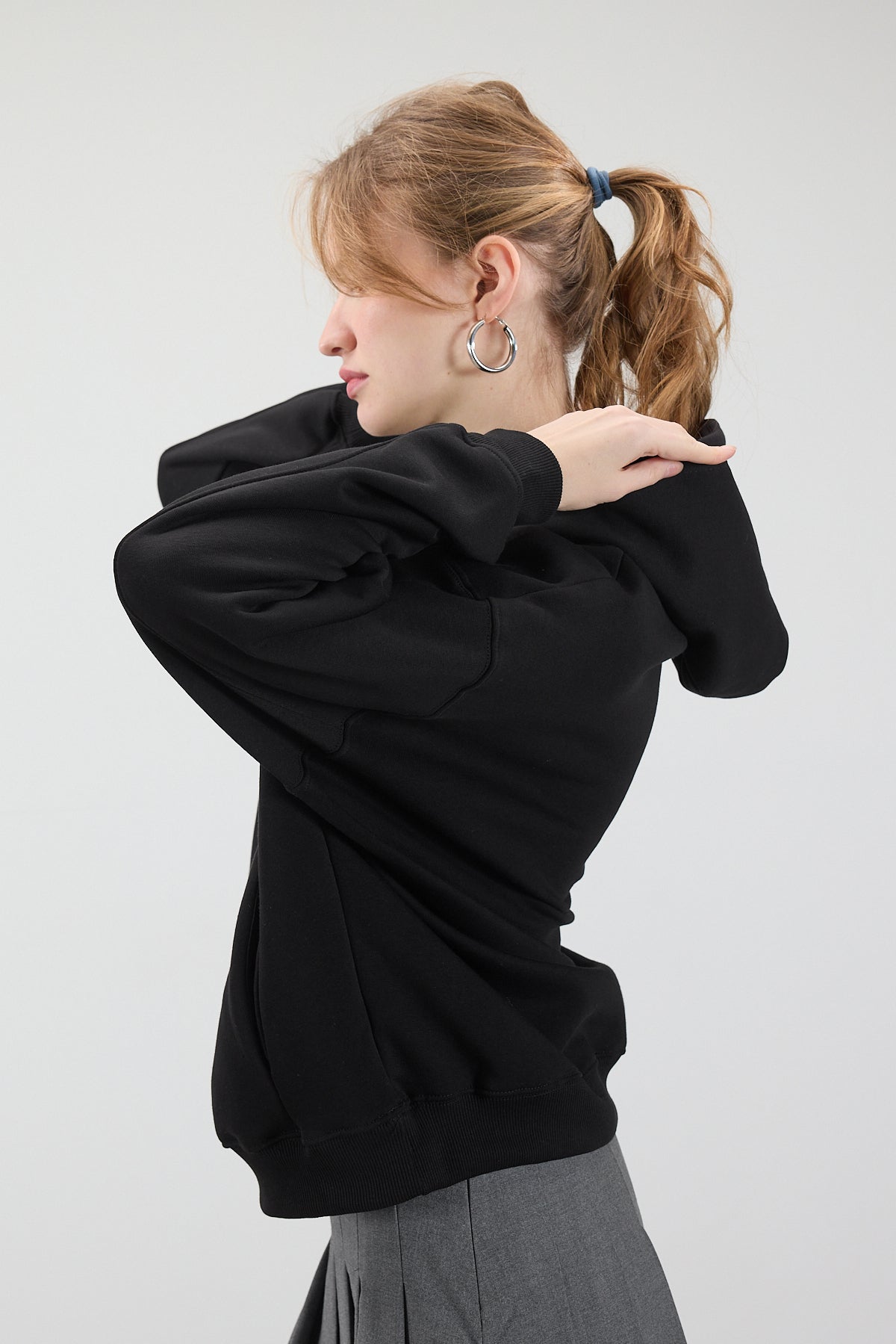 Black_Hooded-Ribbon-Sweatshirt-addax