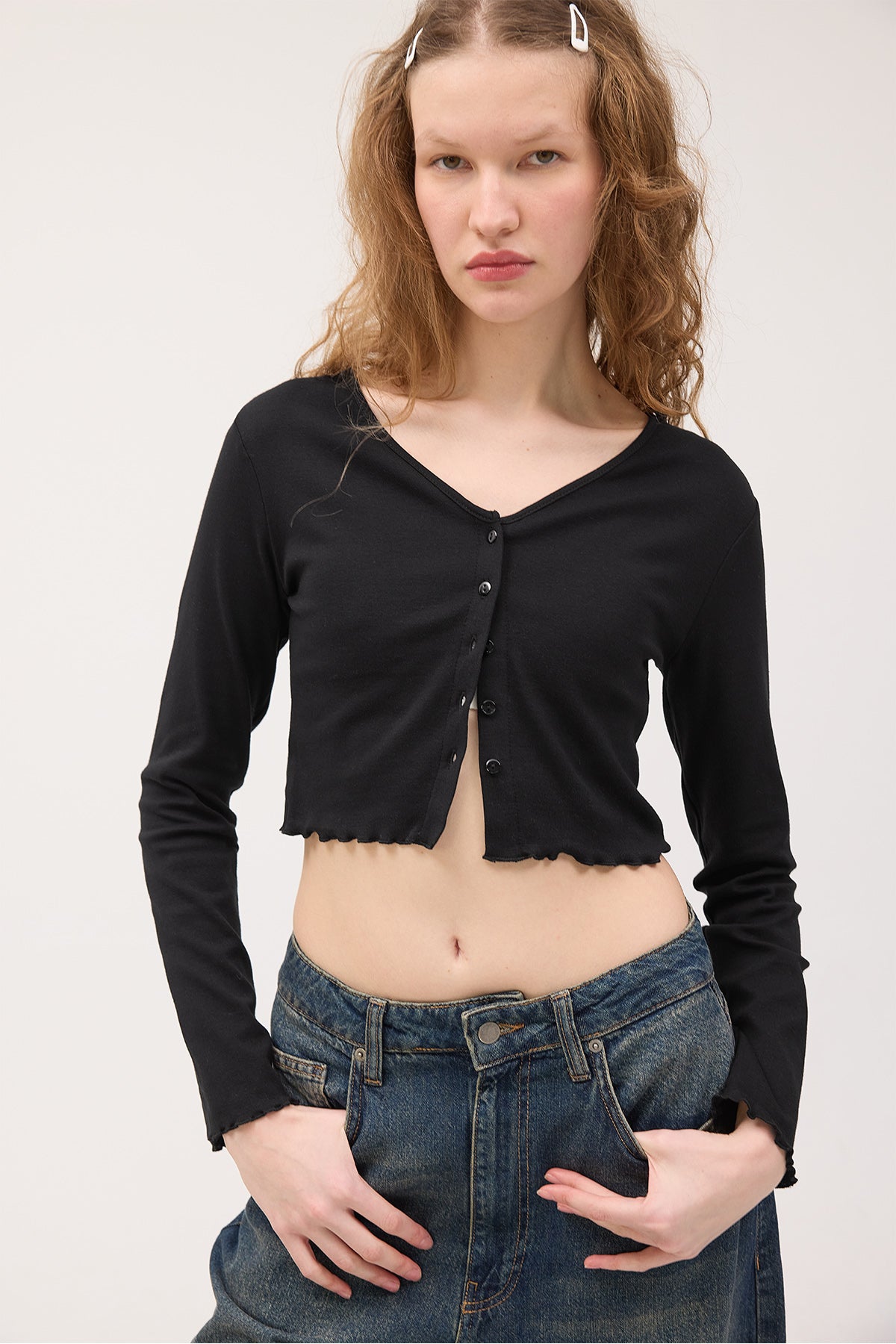 Black_Buttoned-Crop-Cardigan-addax