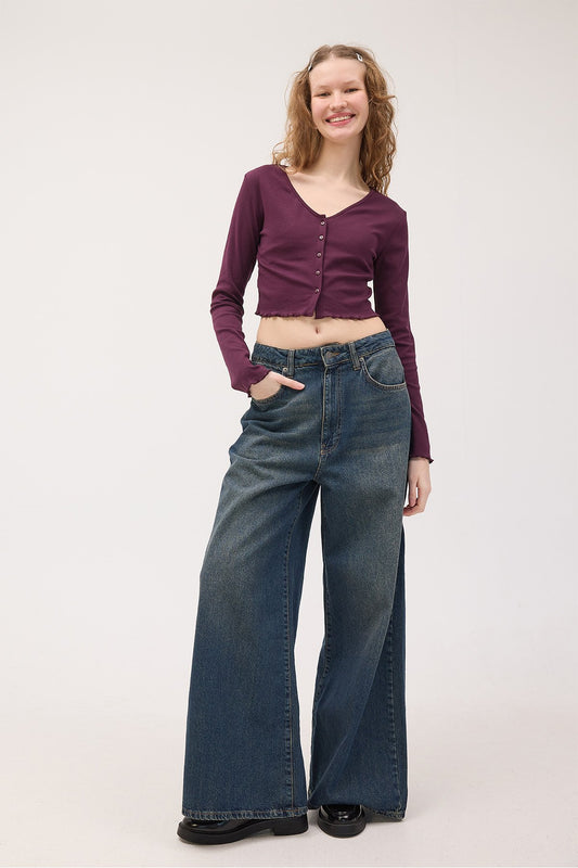 Gardenia_Buttoned-Crop-Cardigan-addax