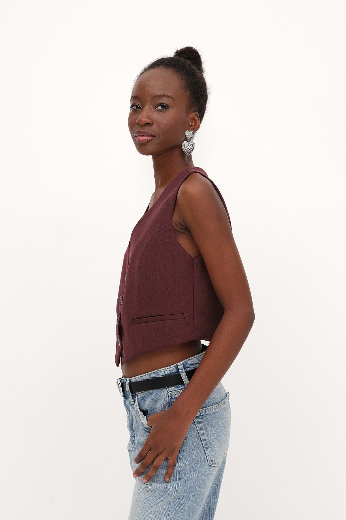 Gardenia_Buttoned-Vest-with-Pocket-Details-addax