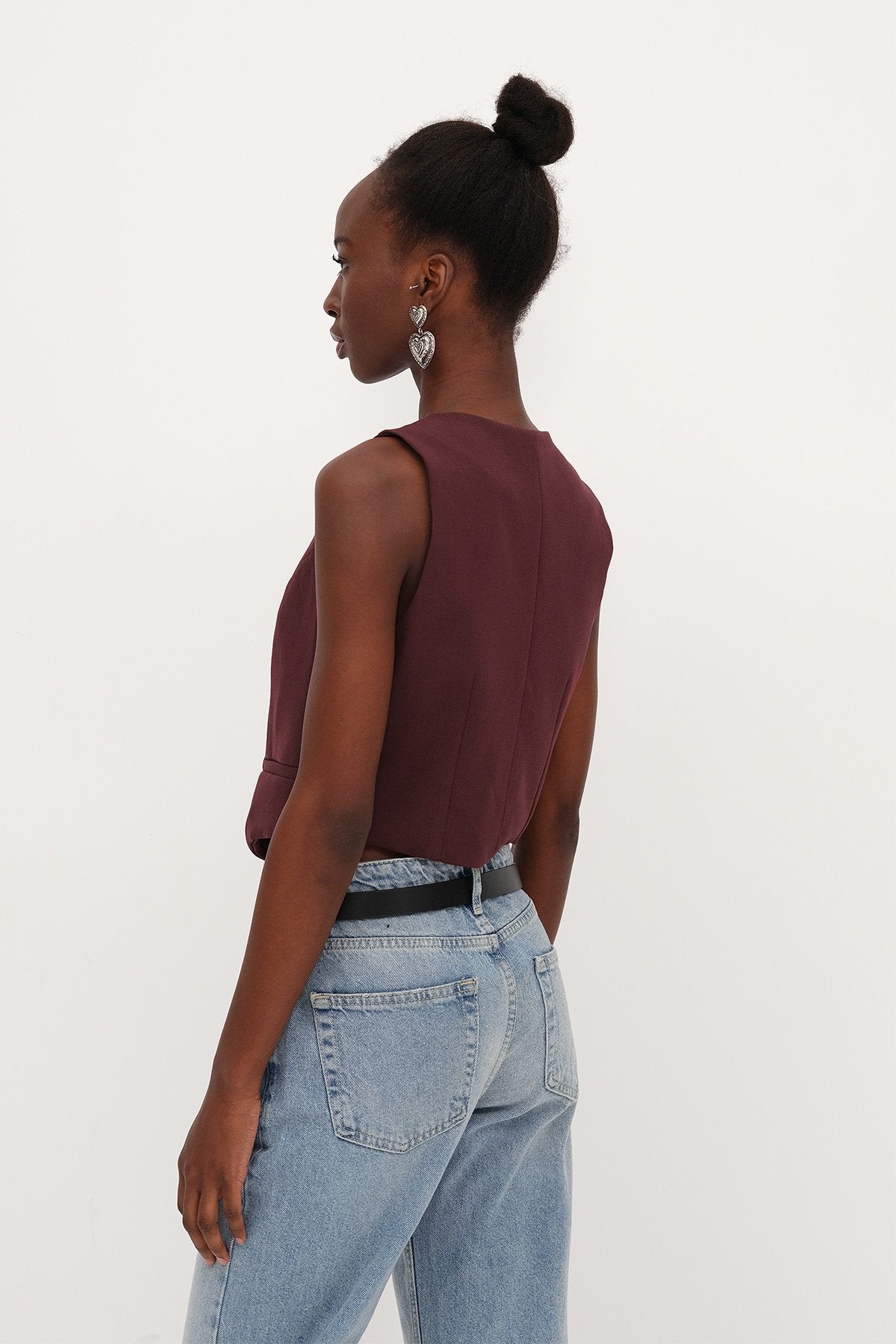 Gardenia_Buttoned-Vest-with-Pocket-Details-addax