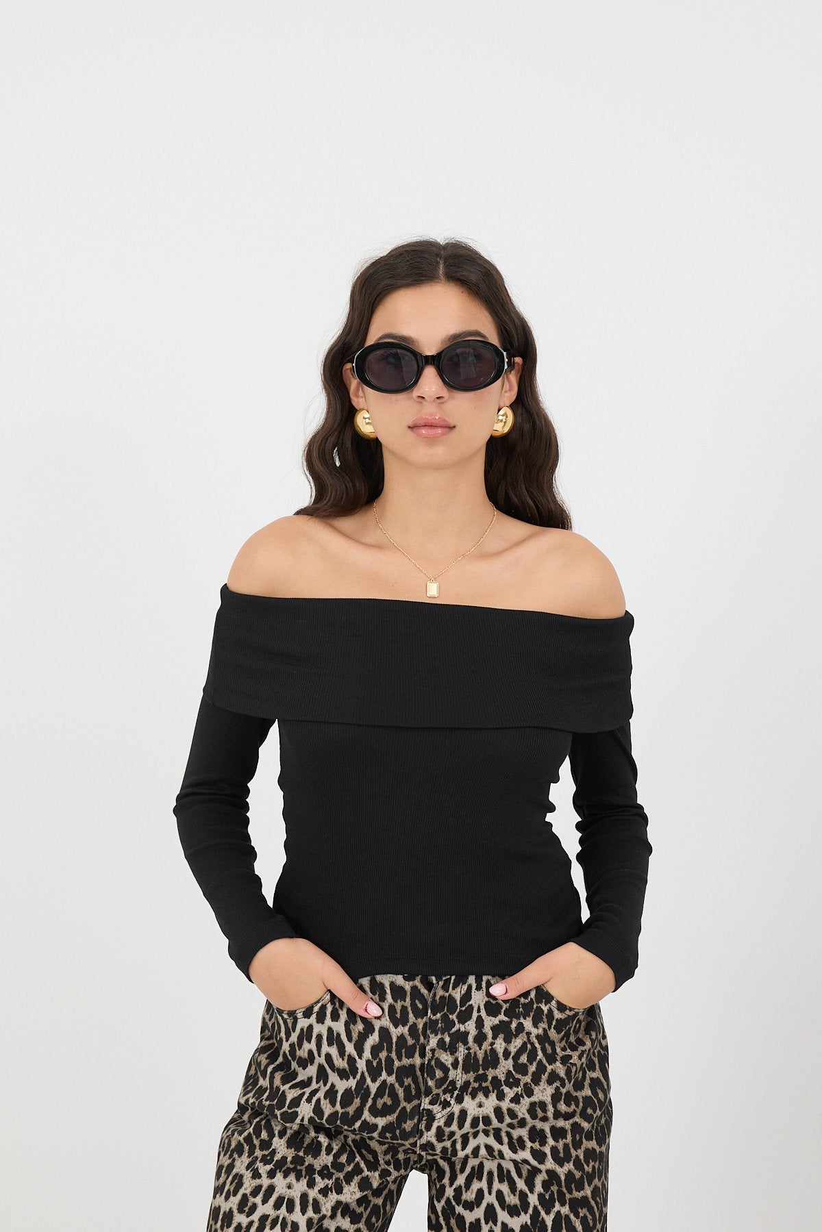 Black_Madonna-Collar-Modal-Blouse-addax