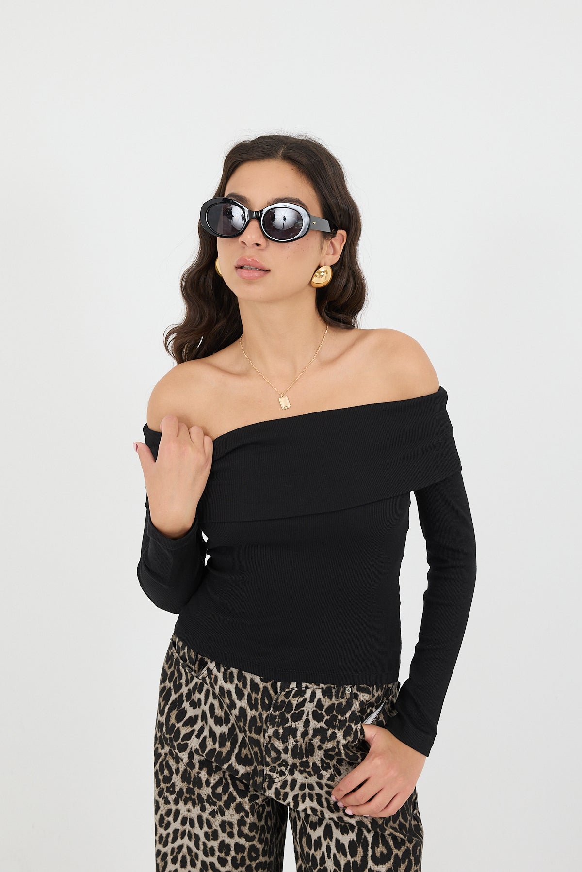 Black_Madonna-Collar-Modal-Blouse-addax