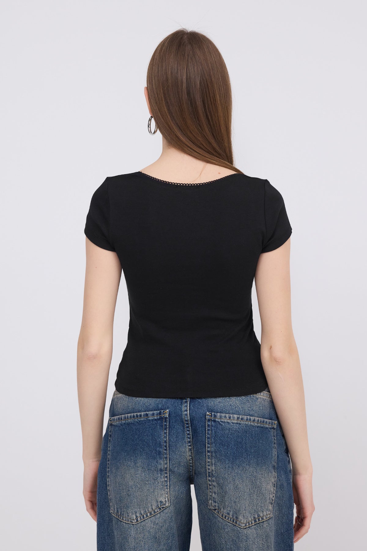 Black_Ribbon-Detailed-T-shirt-addax