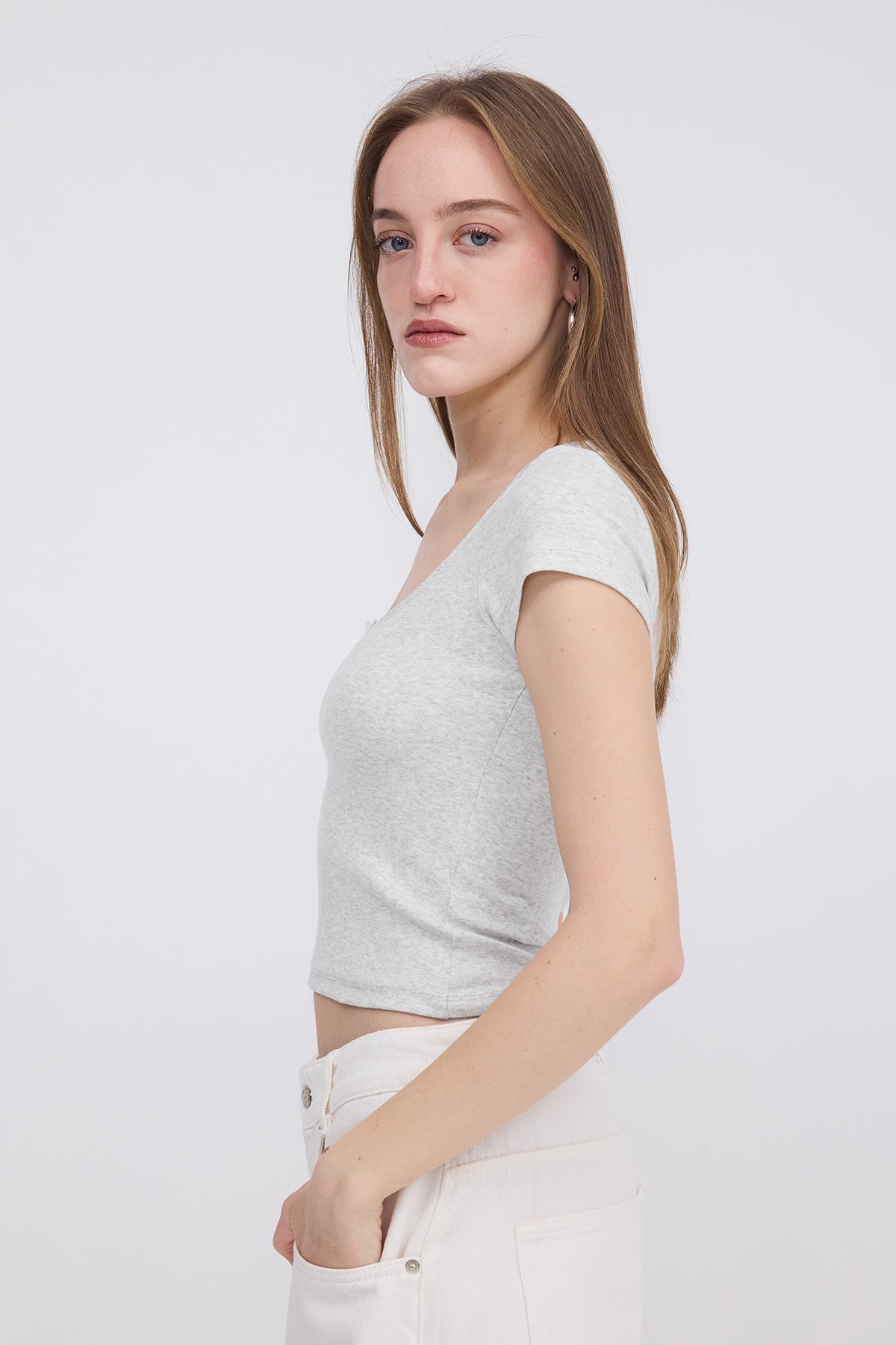 Snow-Melange_Ribbon-Detailed-T-shirt-addax