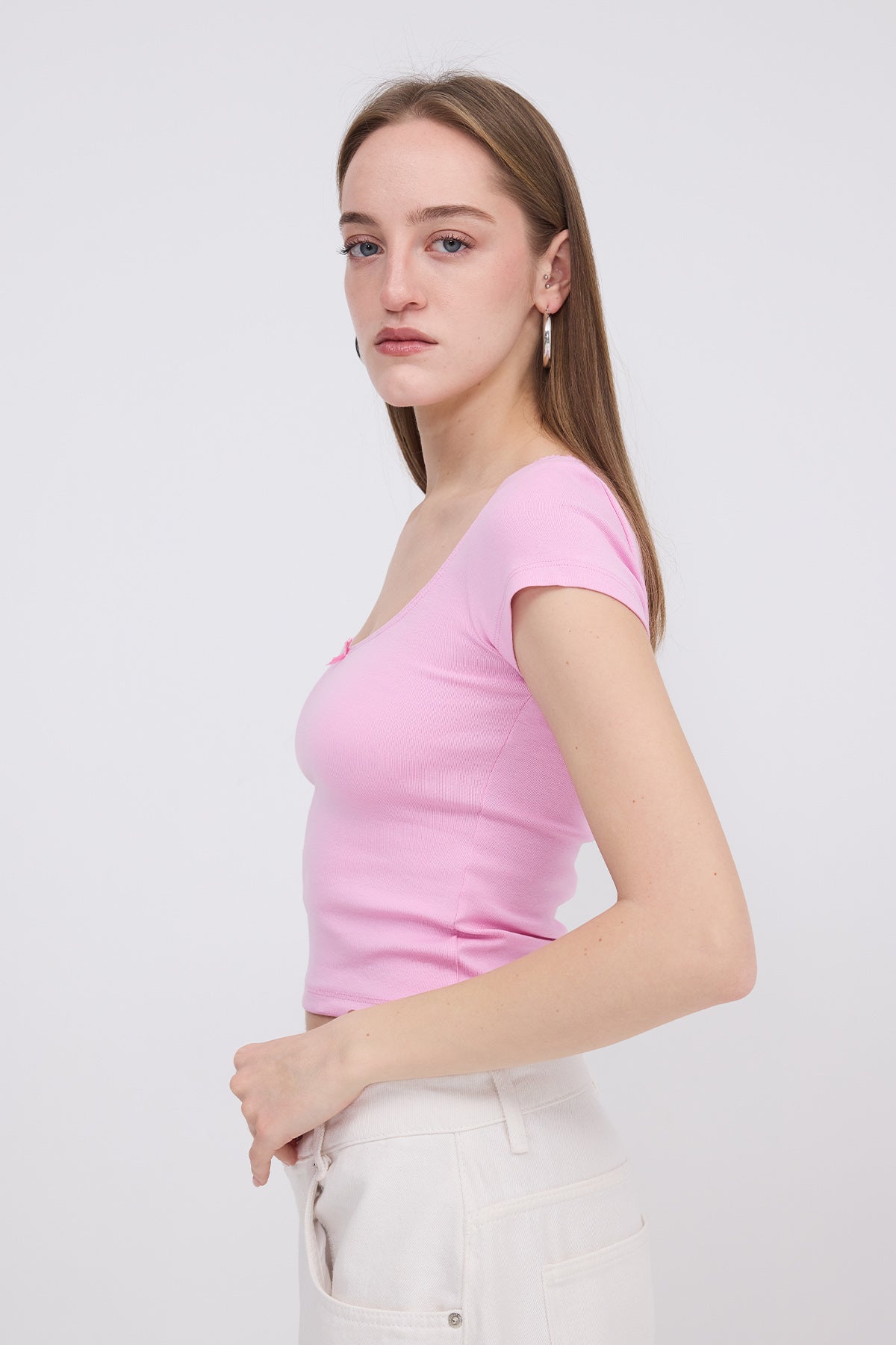 Begonia_Ribbon-Detailed-T-shirt-addax