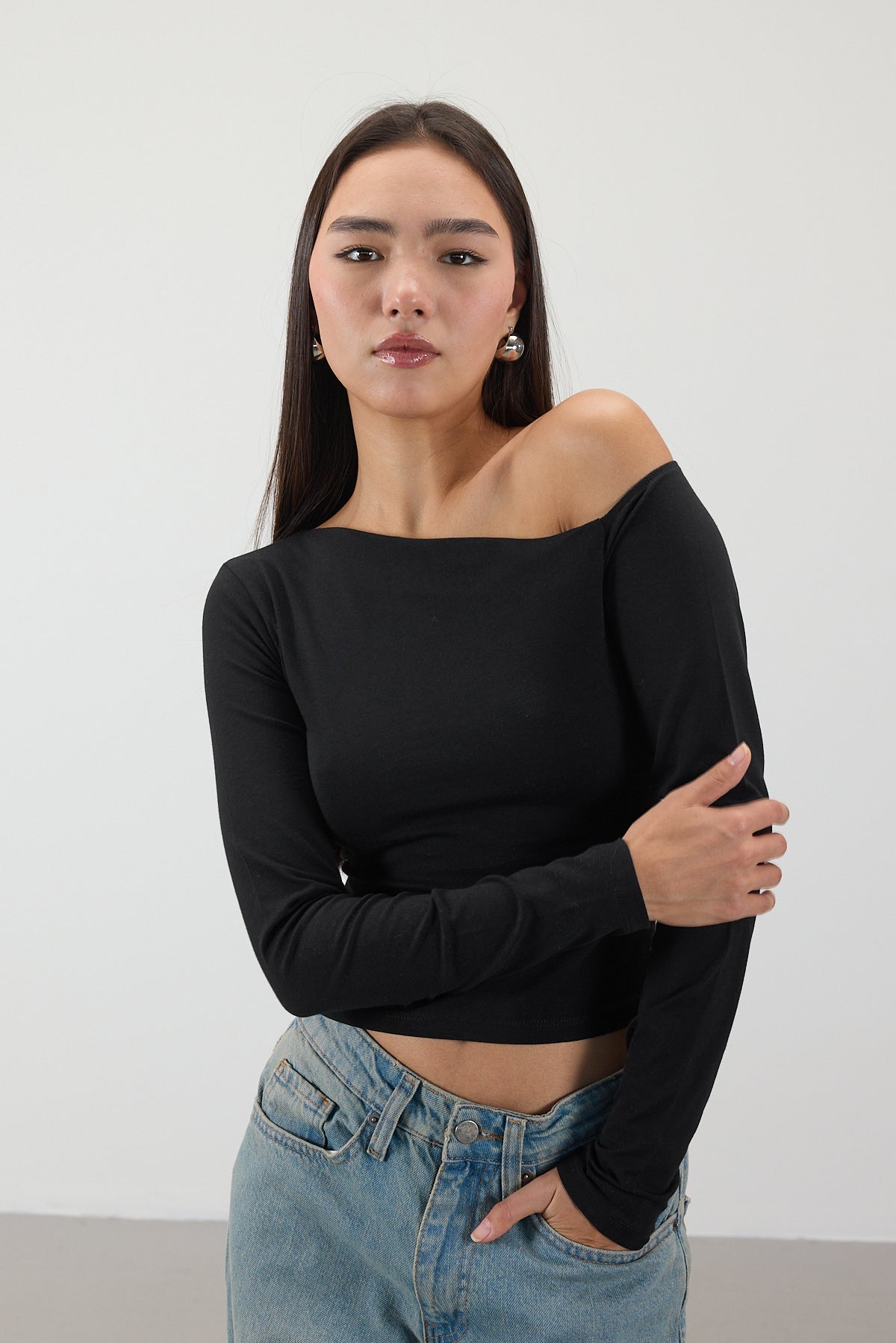 Black_Asymmetrical-Collar-Long-Sleeve-Blouse-addax