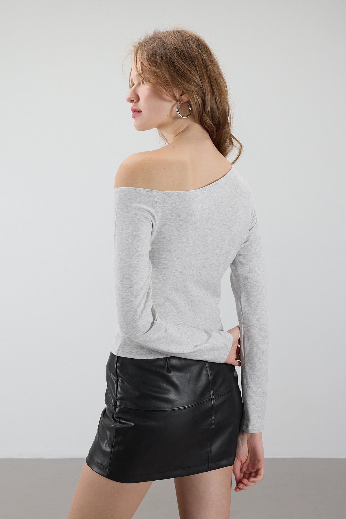 Snow-Melange_Asymmetrical-Collar-Long-Sleeve-Blouse-addax