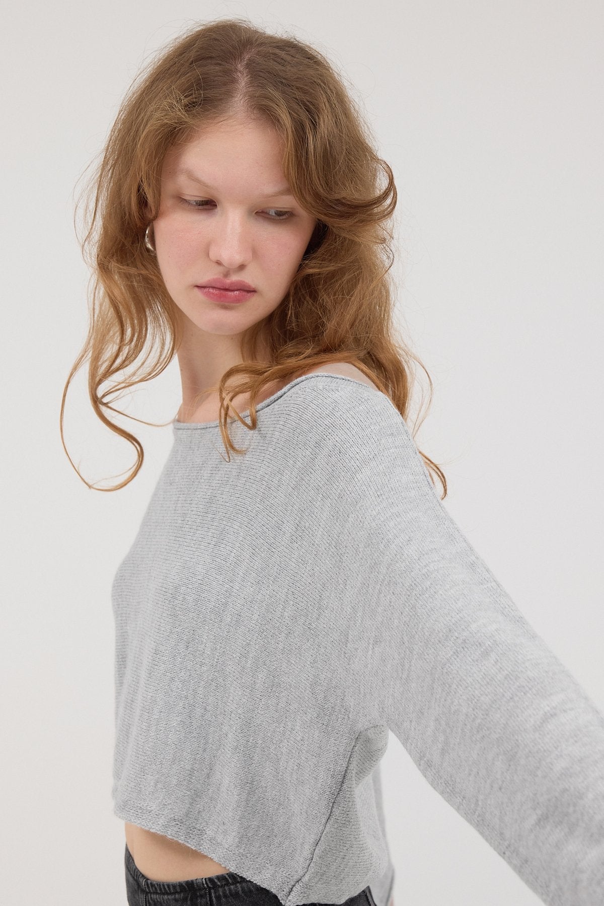 Snow-Melange_Boat-Neck-Long-Sleeve-Crop-Knitwear-Sweater-addax