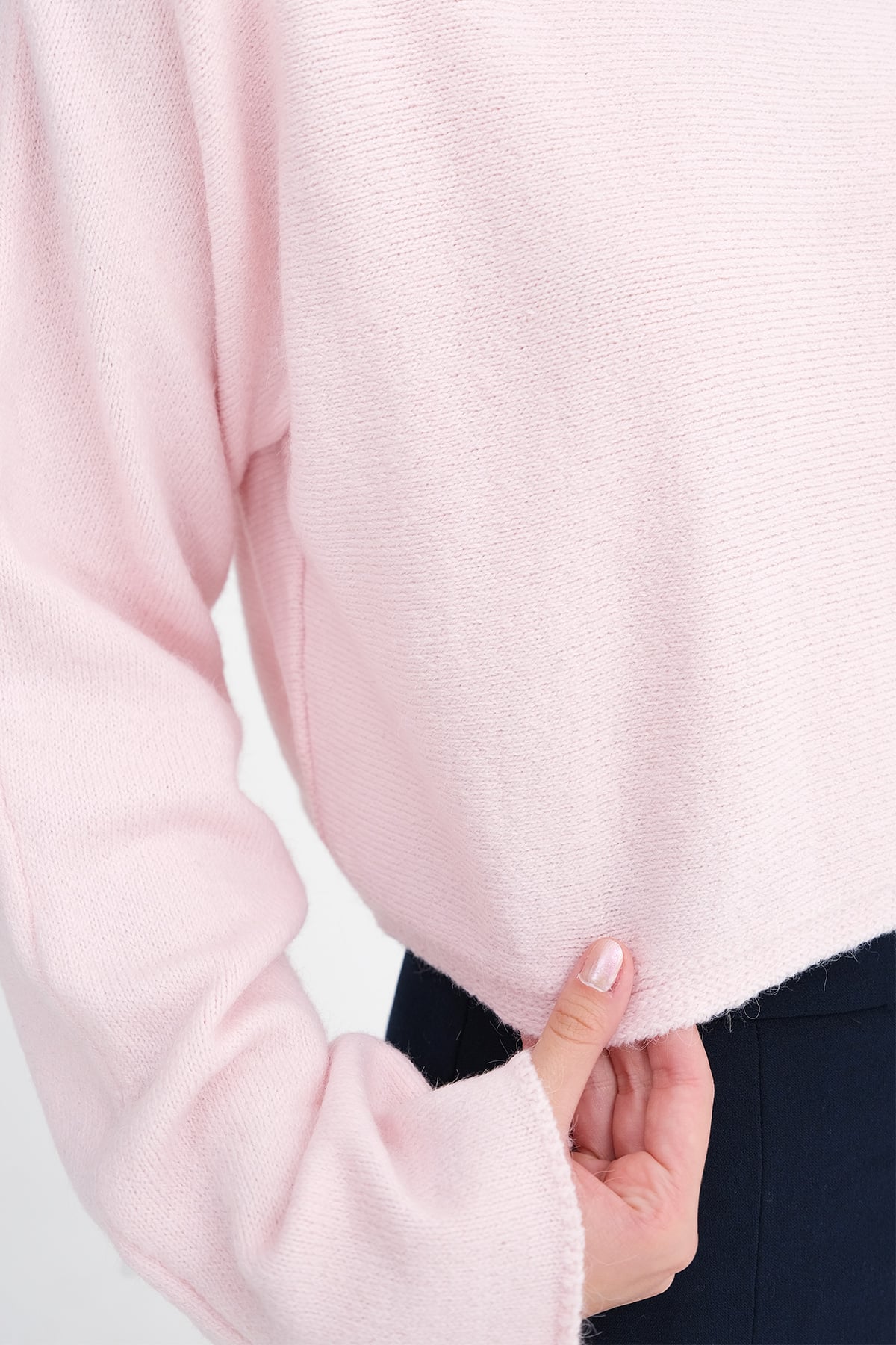Lotus_Boat-Neck-Long-Sleeve-Crop-Knitwear-Sweater-addax