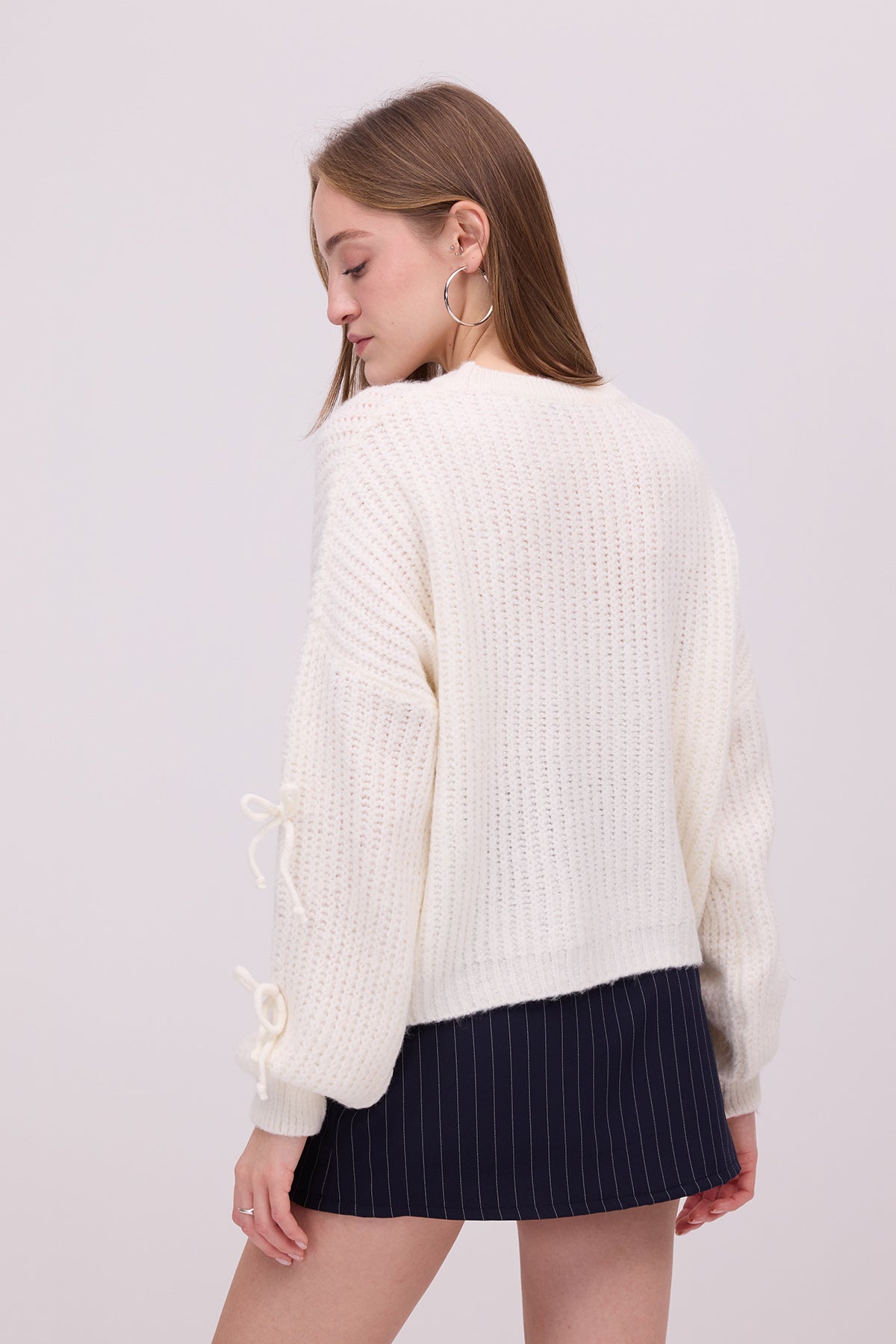 Ecru_Bow-Knit-Sweater-addax
