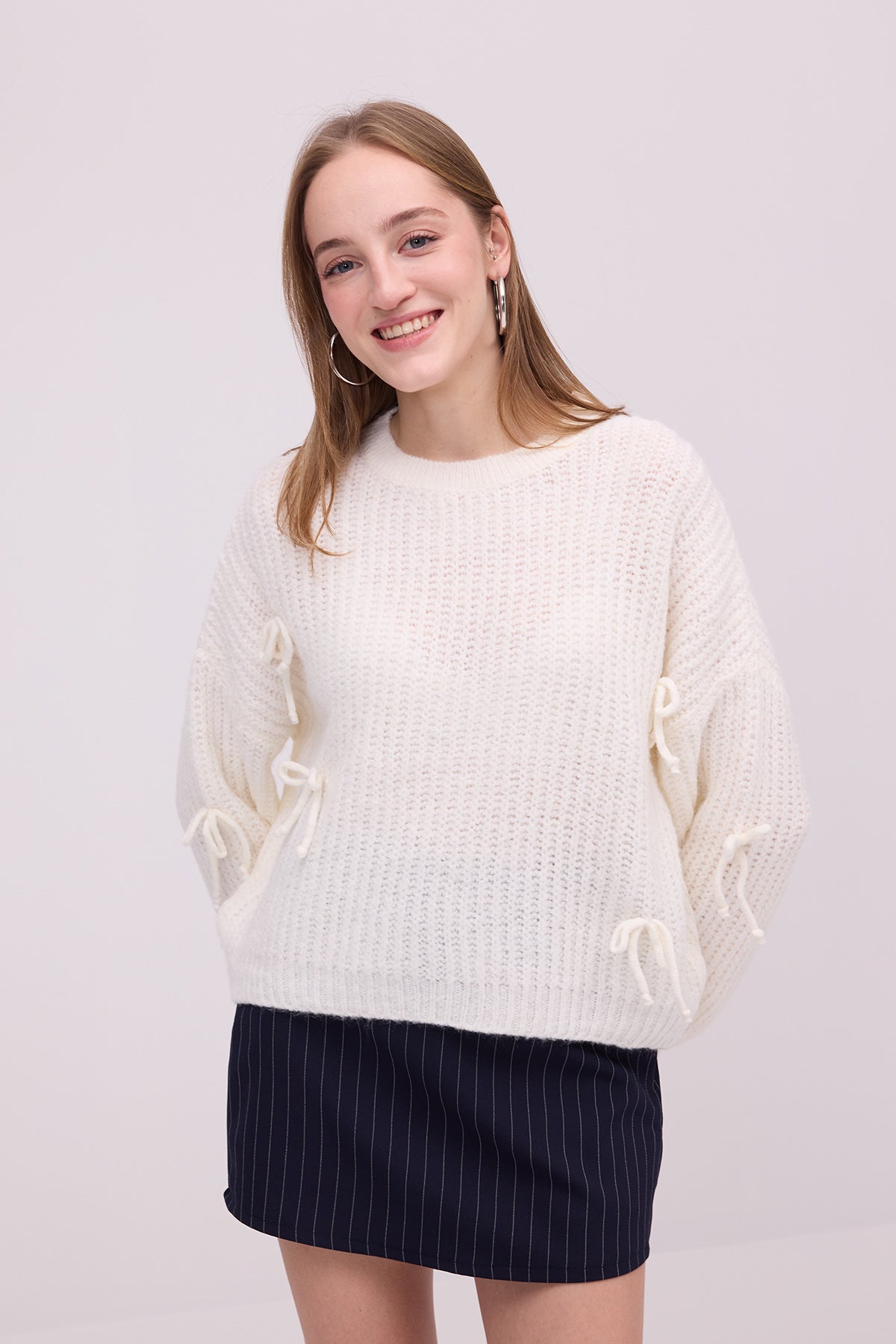 Ecru_Bow-Knit-Sweater-addax