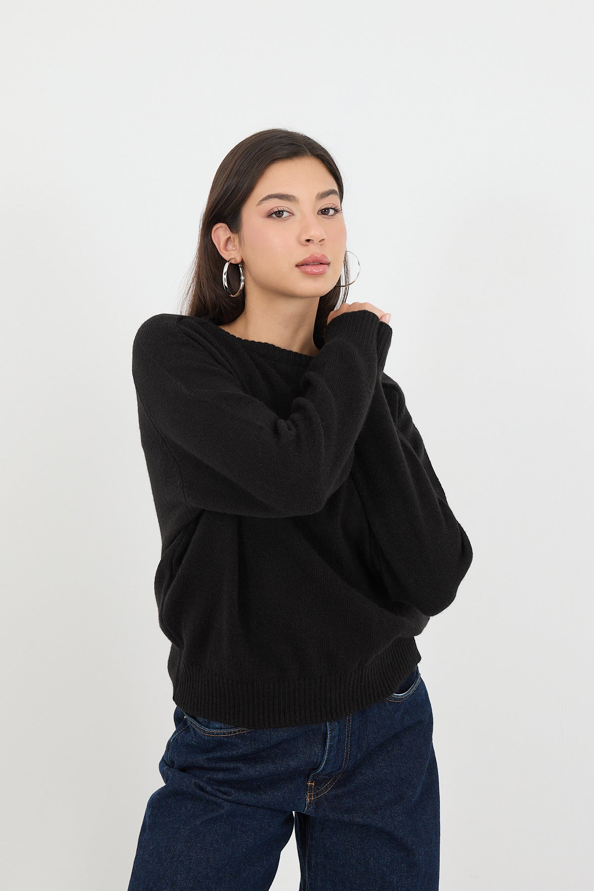 Black_Crew-Neck-Embroidered-Knitwear-Sweater-addax