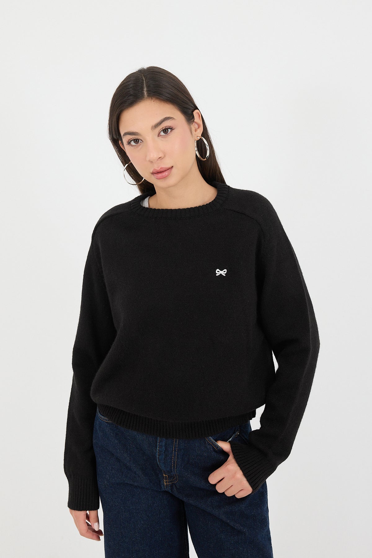 Black_Crew-Neck-Embroidered-Knitwear-Sweater-addax