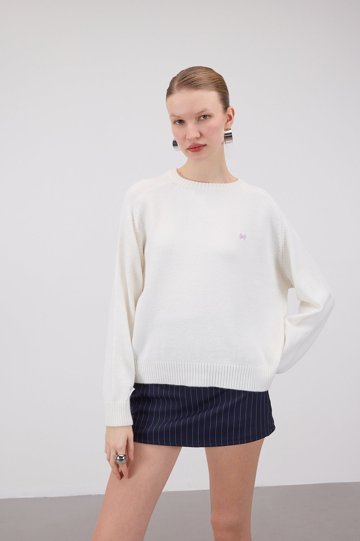 Ecru_Crew-Neck-Embroidered-Knitwear-Sweater-addax