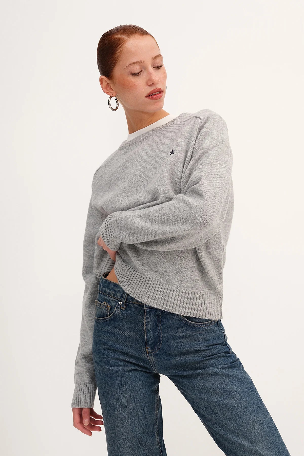 Grey_Crew-Neck-Star-Embroidered-Knitwear-Sweater-addax