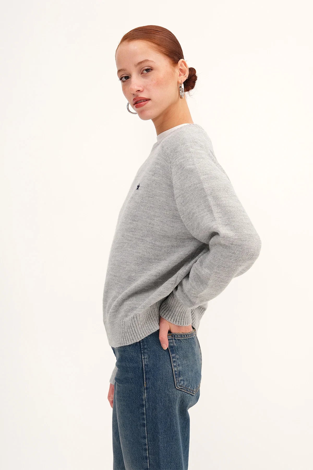 Grey_Crew-Neck-Star-Embroidered-Knitwear-Sweater-addax