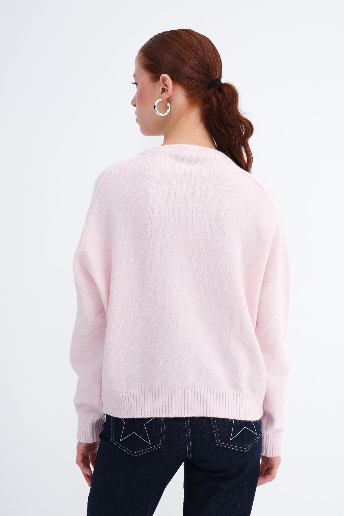 Lotus_Crew-Neck-Star-Embroidered-Knitwear-Sweater-addax