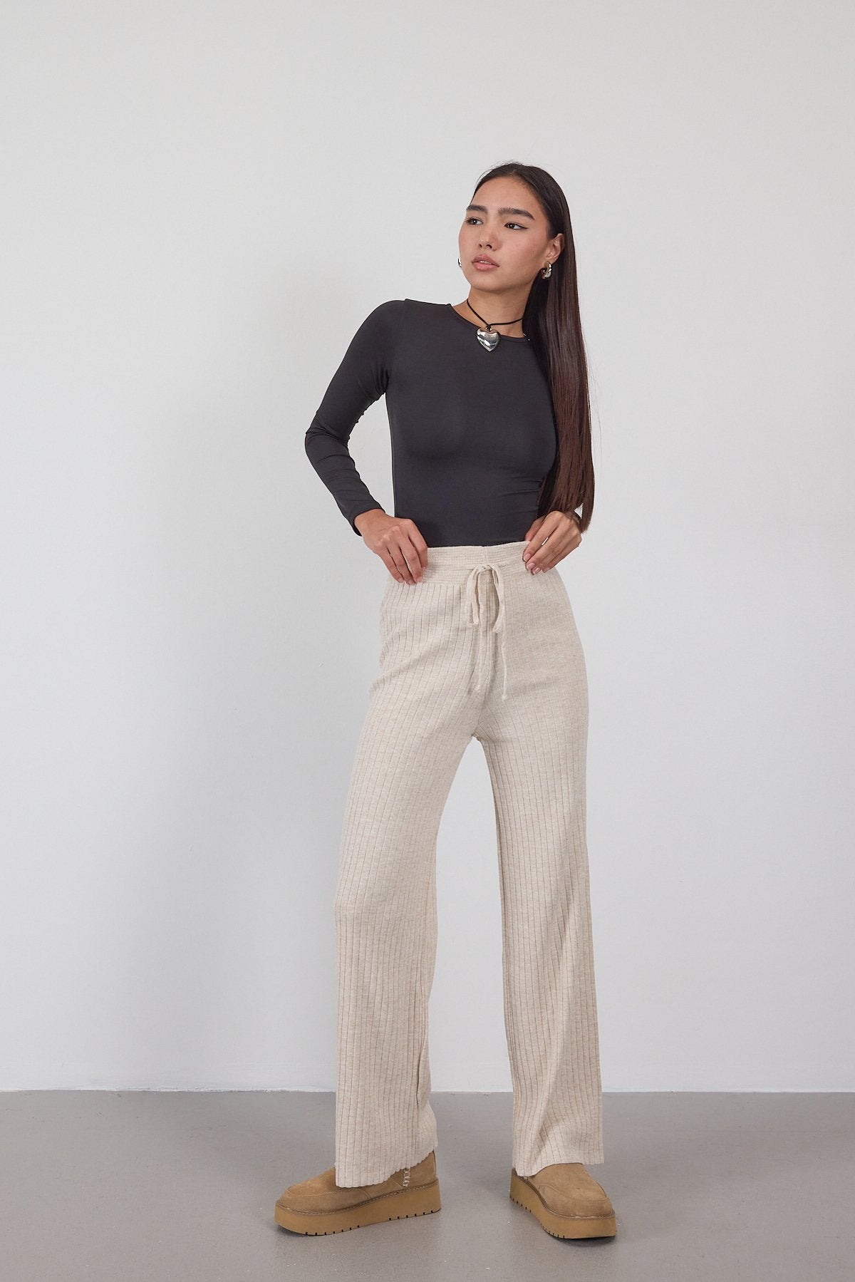 Stone_Elastic-Waist-Front-Tie-Knit-Pants-addax