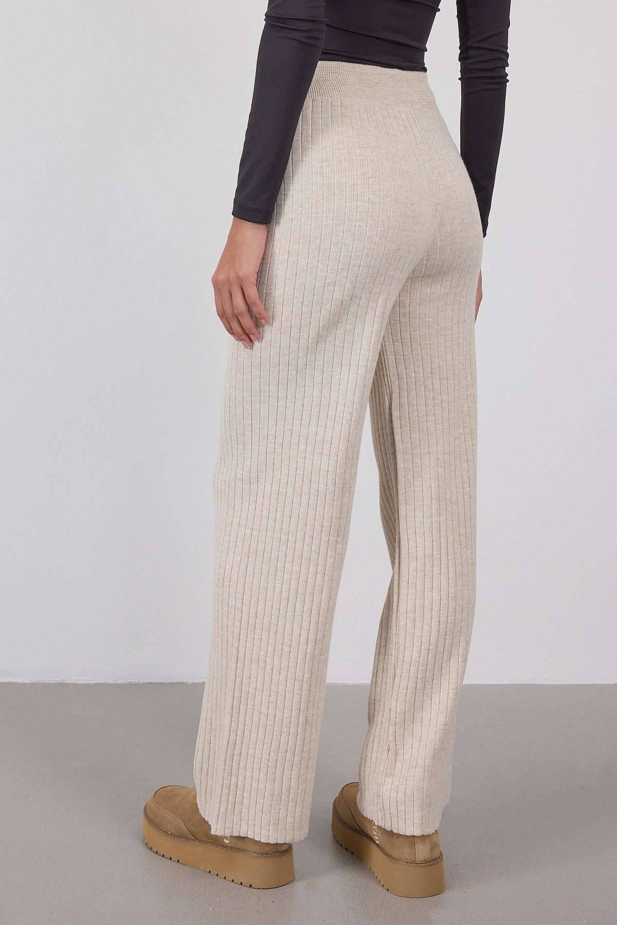 Stone_Elastic-Waist-Front-Tie-Knit-Pants-addax